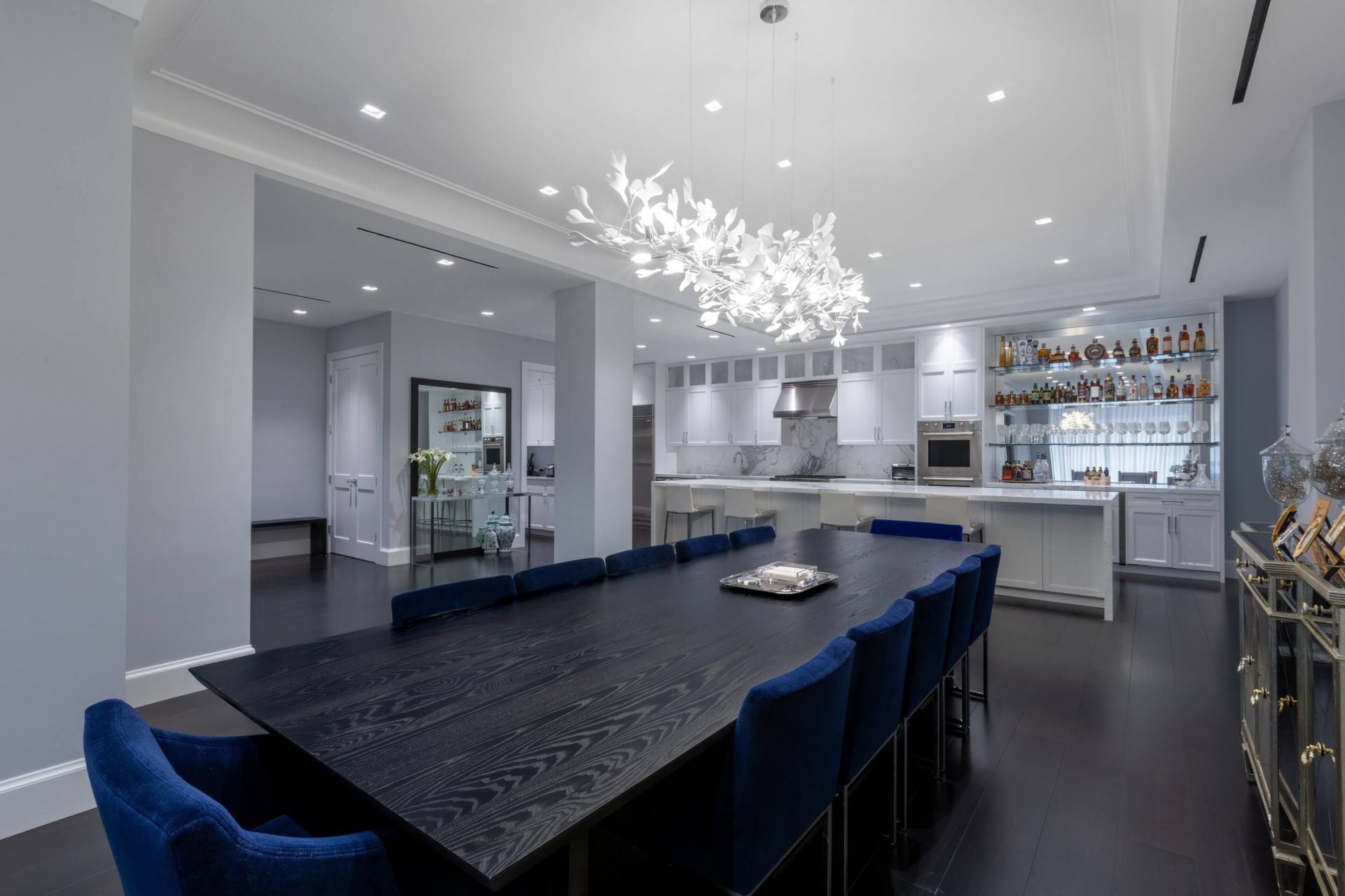 910 Fifth Ave Condo — Upper East Side, NY — photo 3 of 6 by Grandeur Hills Group