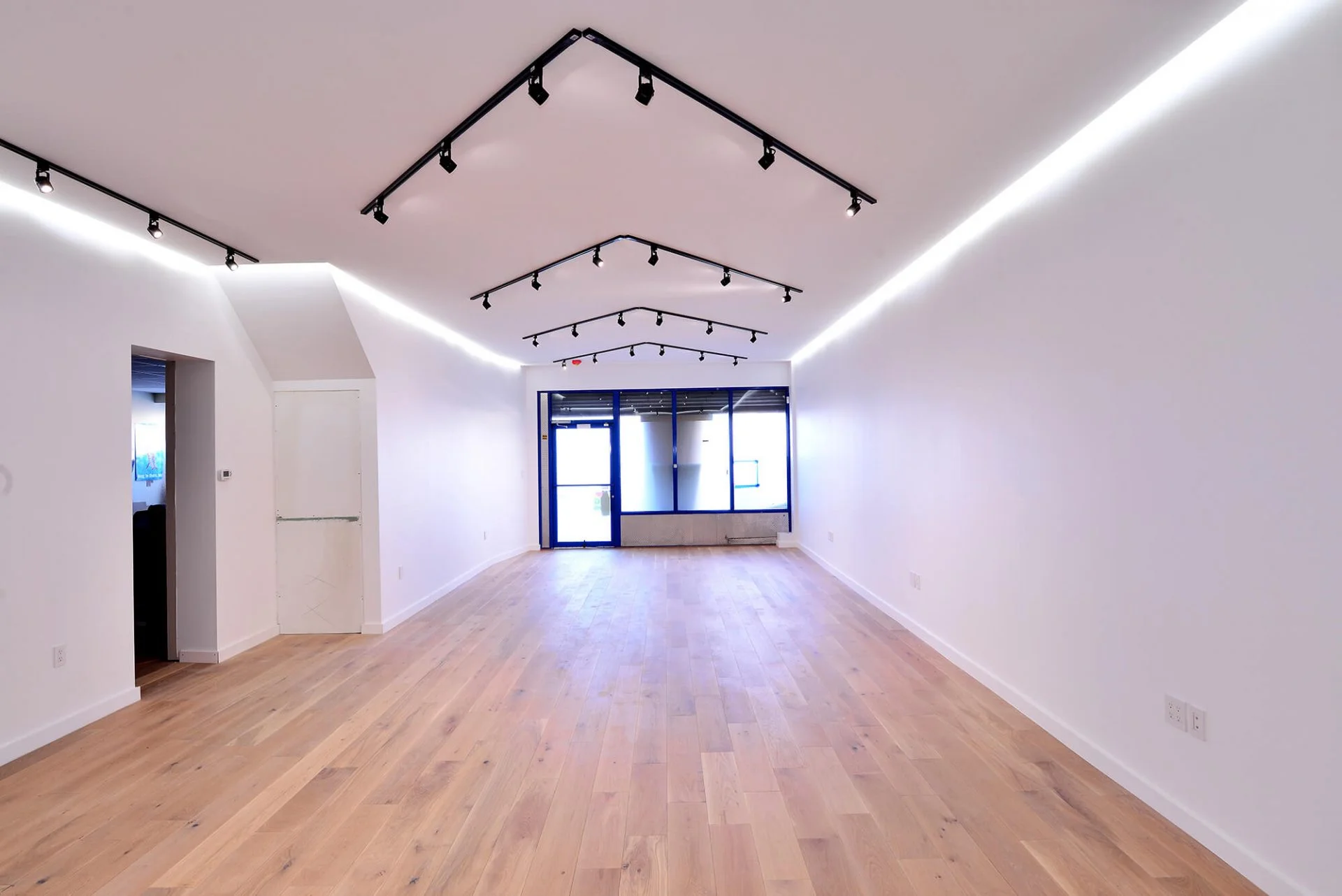 Greenwich Village Townhouse — Greenwich Village, NY — photo 4 of 10 by Grandeur Hills Group